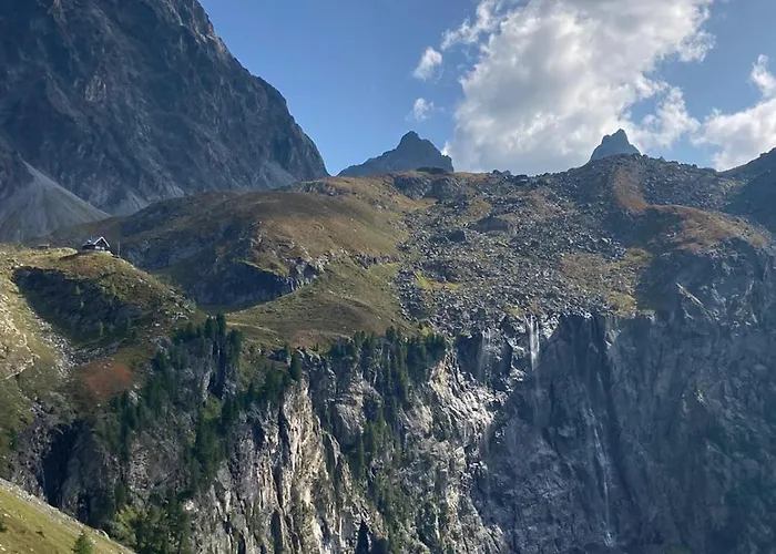 罗斯玛丽公寓 *