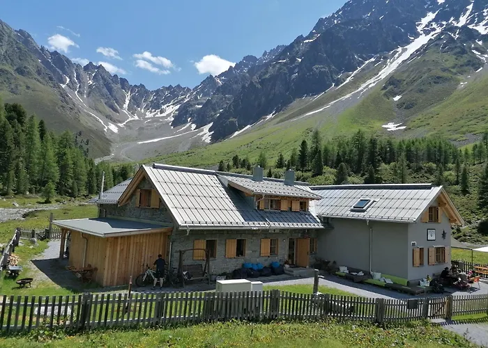 罗斯玛丽公寓 *